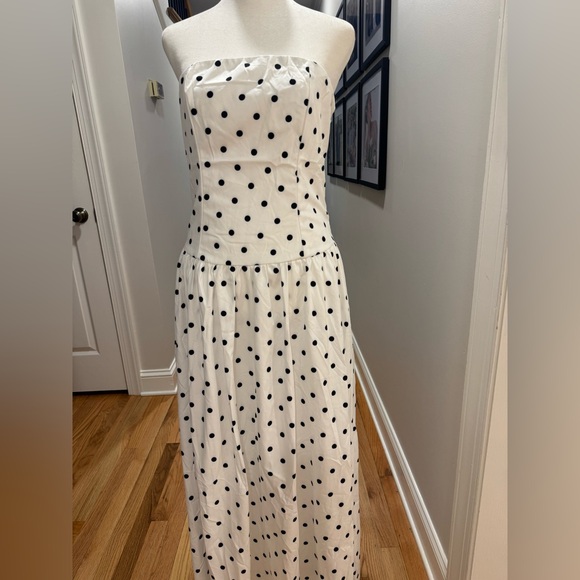 Elegant Polka Dot Strapless Maxi Dress - Picture 9 of 10